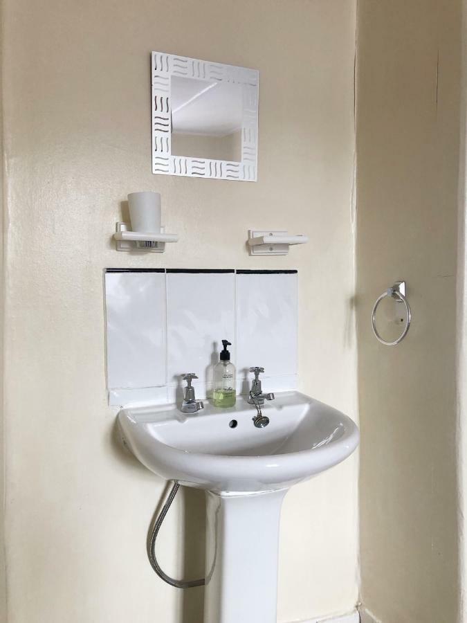 Hotel The Kings Head Chacewater Esterno foto